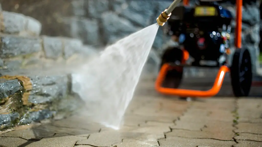 Can you use dish soap in pressure washer?